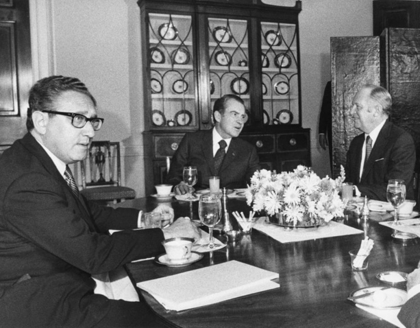 Kissinger and Ismail Conduct Secret Meetings