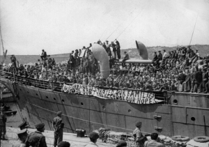 Figure 4 Jews immigrating to Palestine (from Europe) illegally in 1947; the banner above the ship reads “The Germans Destroyed our Families, Don’t Destroy our Hopes” (CZA Photos).