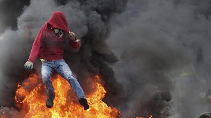 Jonathan Spyer: Israel is avoiding the abyss, for now