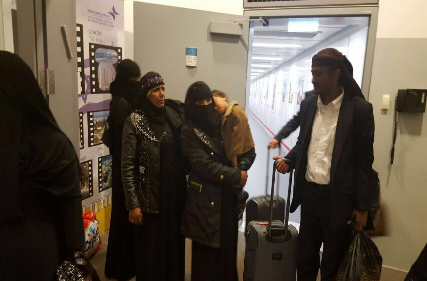 17 Jews Evacuated in Final Yemen Airlift