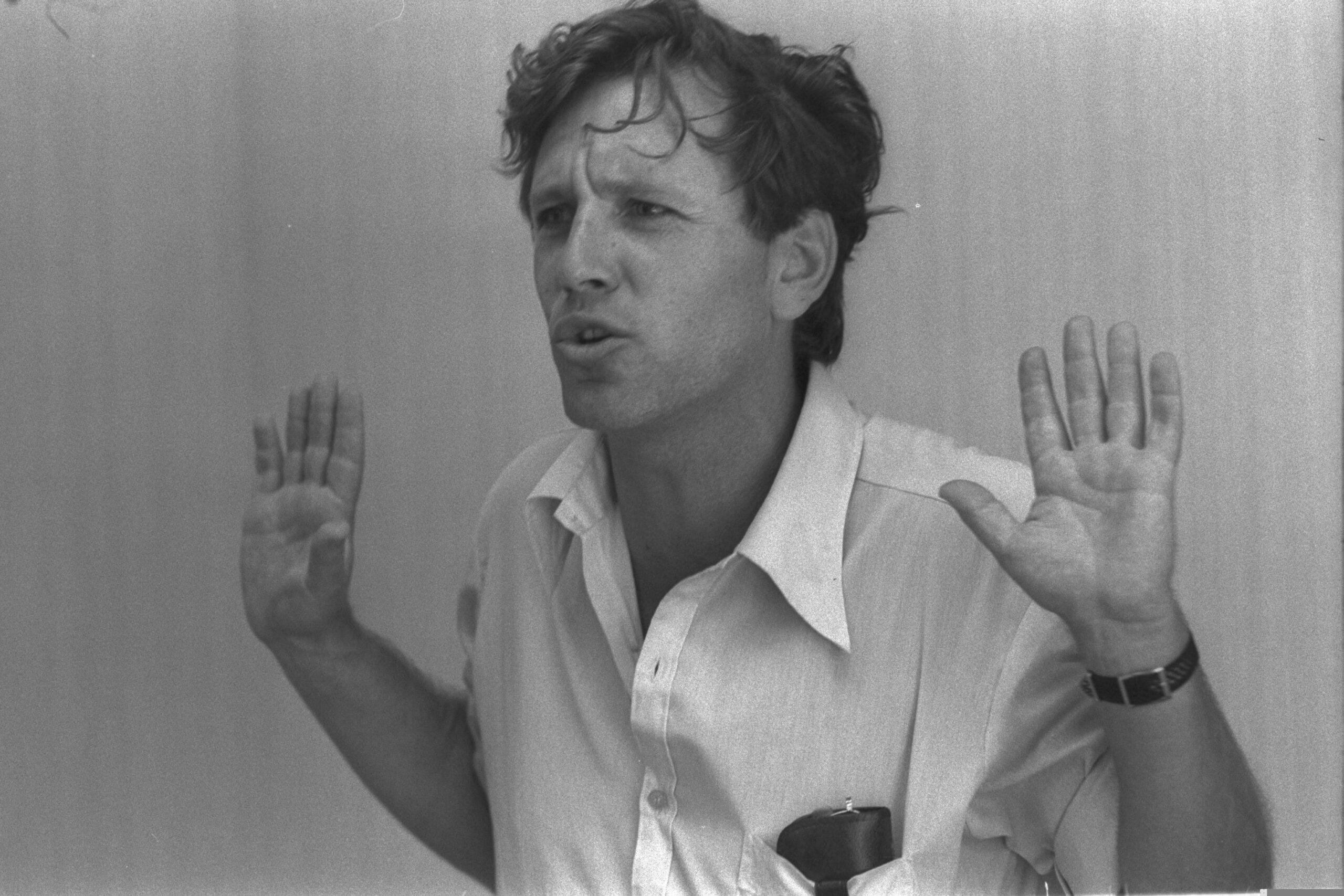 Amos Oz Is Born in Jerusalem