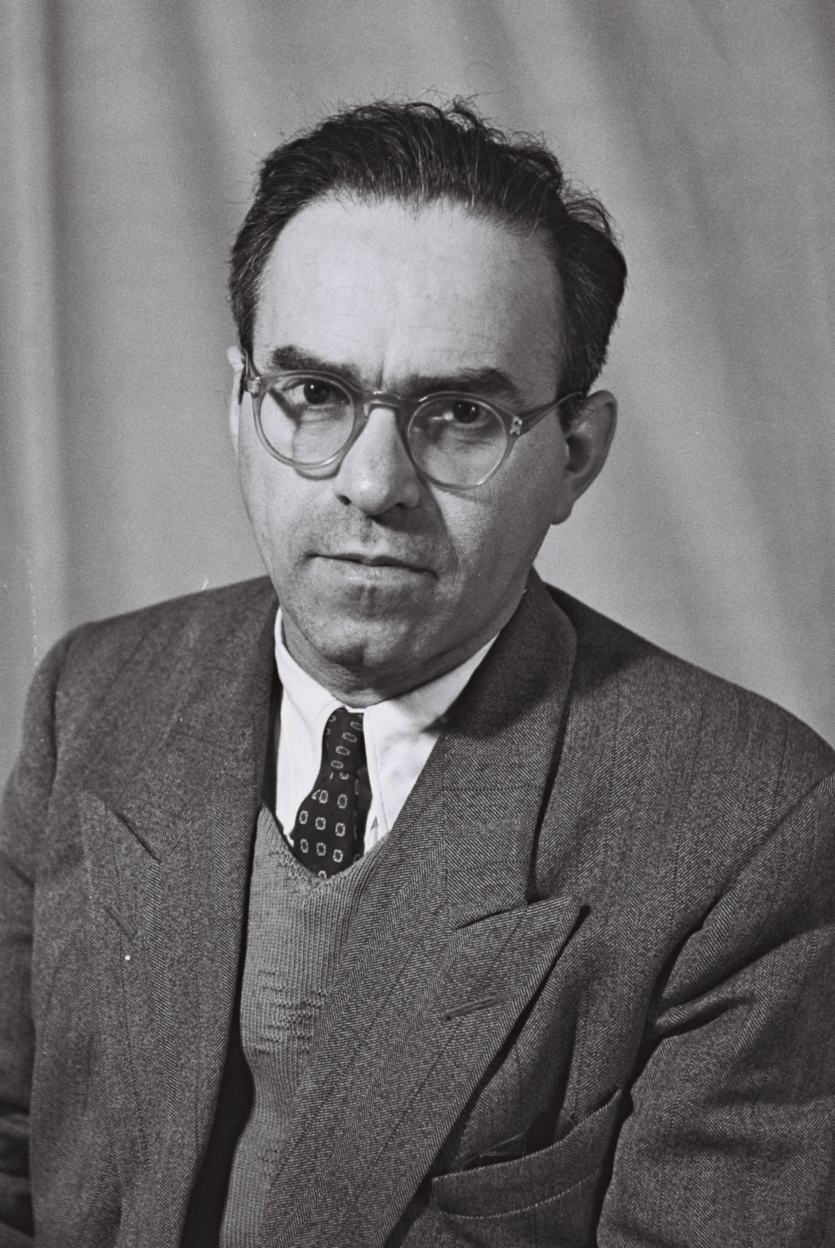 Rabbi Zerach Warhaftig, 1906-2002