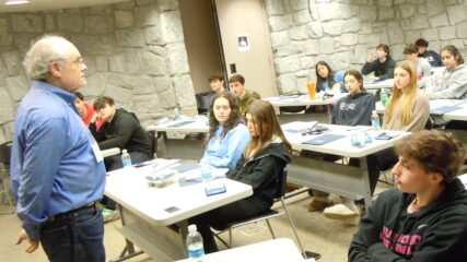 CIE Engages Teens in Israeli Democracy