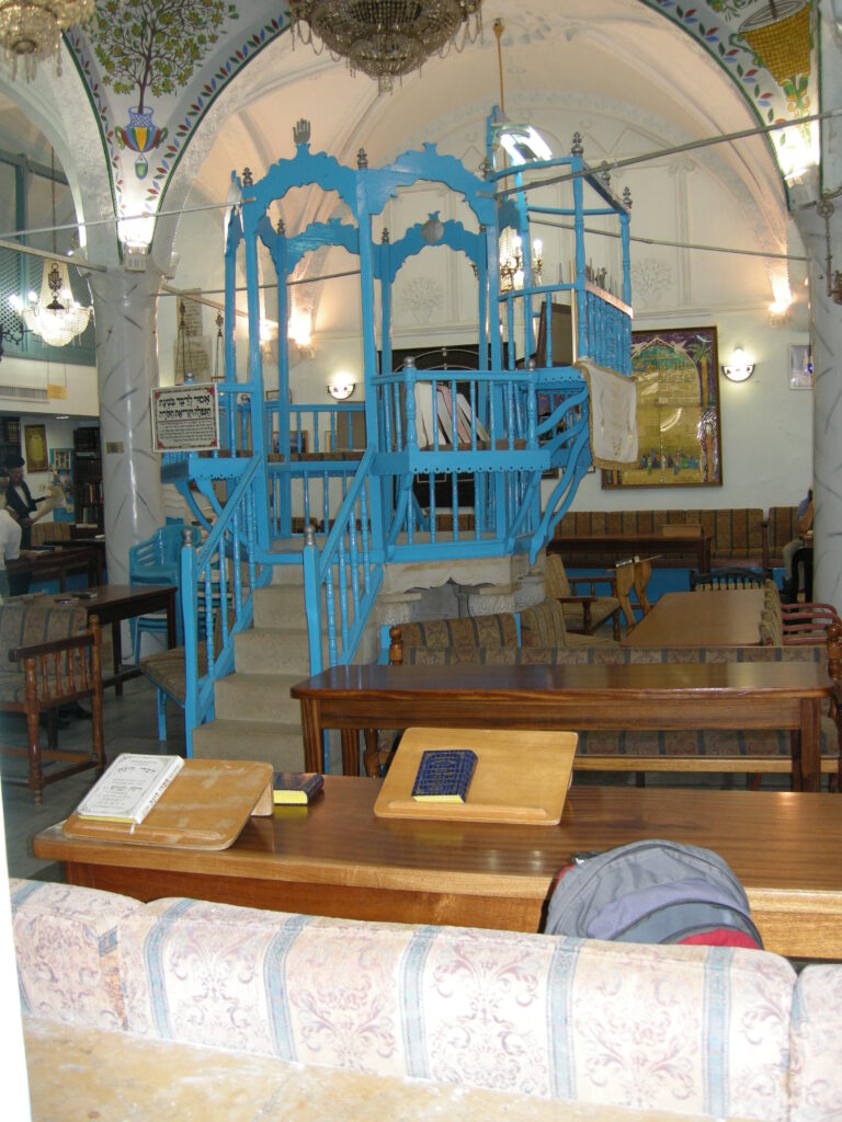 Sultan Murad III questions number of synagogues in Safed